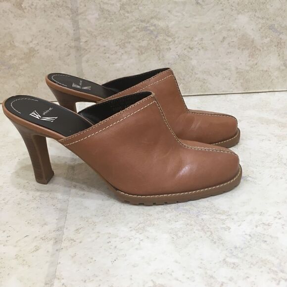 NEW WITHOUT TAGS WHITE MOUNTAIN RENE HEELS IN BROWN LEATHER - Picture 1 of 7